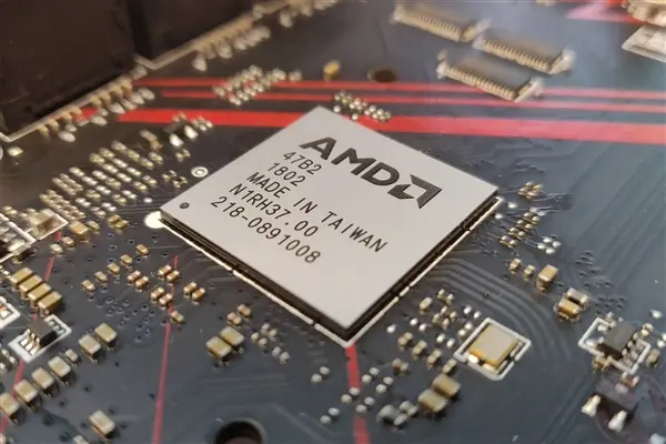 AMD芯片份额创2006年以来最高！Intel“嘴里的肥肉”被抢