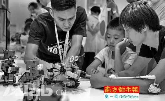 全球工业机器人1/3在中国 中国将成第一大市场